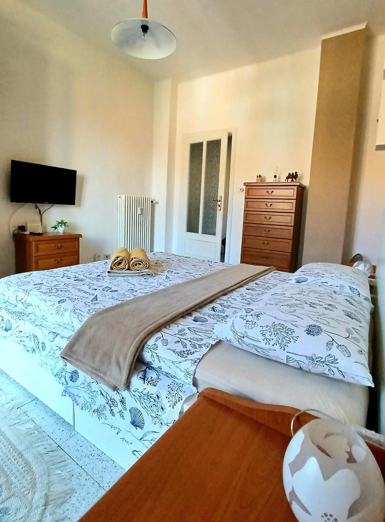 טורינו Intero Appartamento Luminoso E Accogliente ! מראה חיצוני תמונה